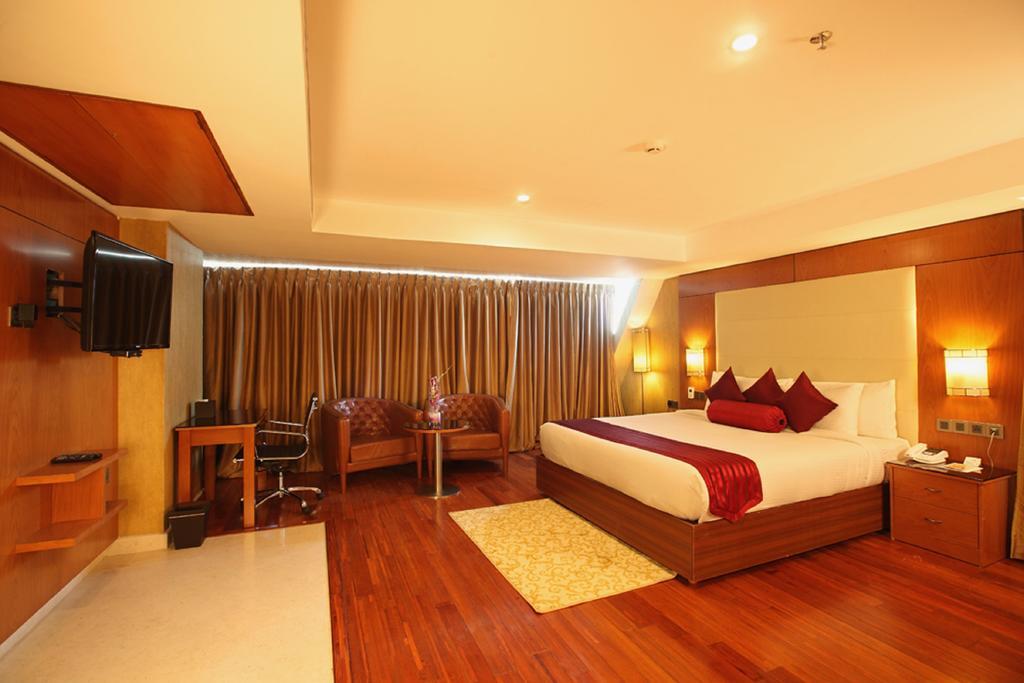 The Garuda Hotel Thrissur Luaran gambar